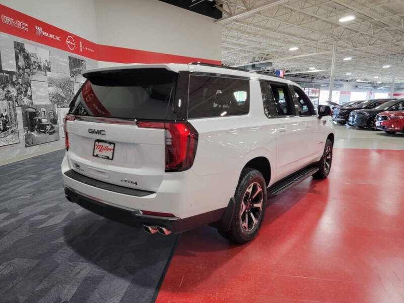 2025 GMC Yukon XL AT4