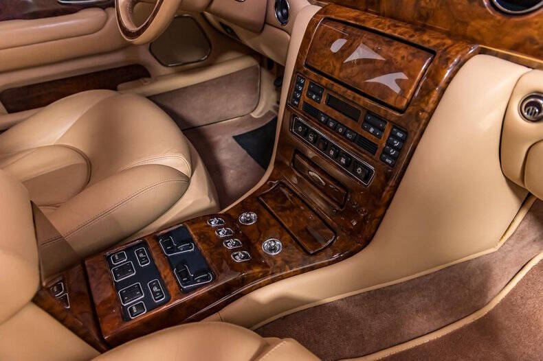 2001 Rolls-Royce Park Ward