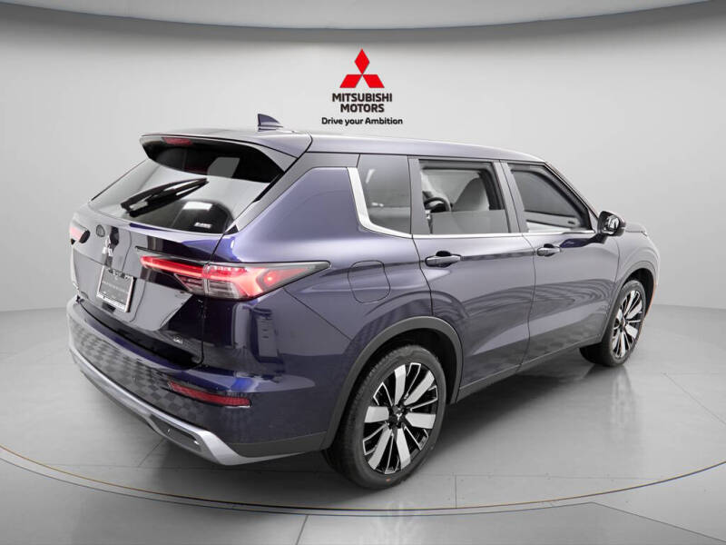 2026 Mitsubishi Outlander SE