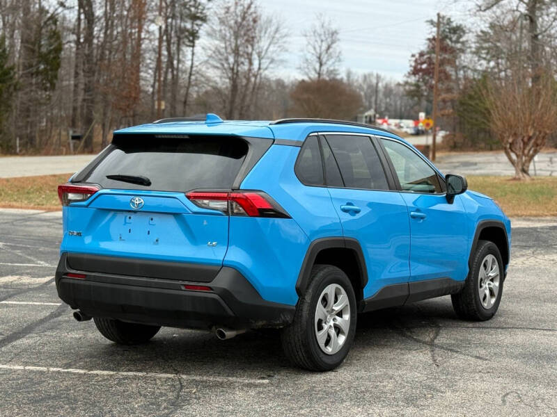 2021 Toyota RAV4 LE