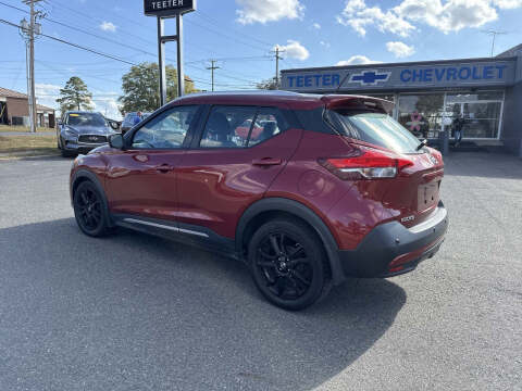 2020 Nissan Kicks SR