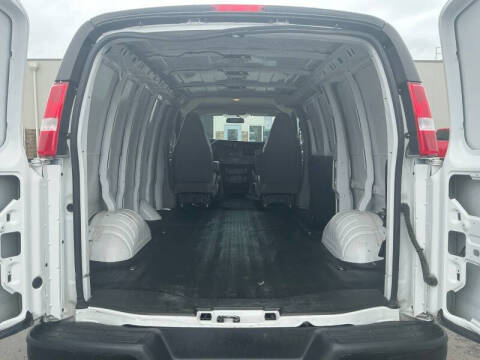 2023 Chevrolet Express 2500