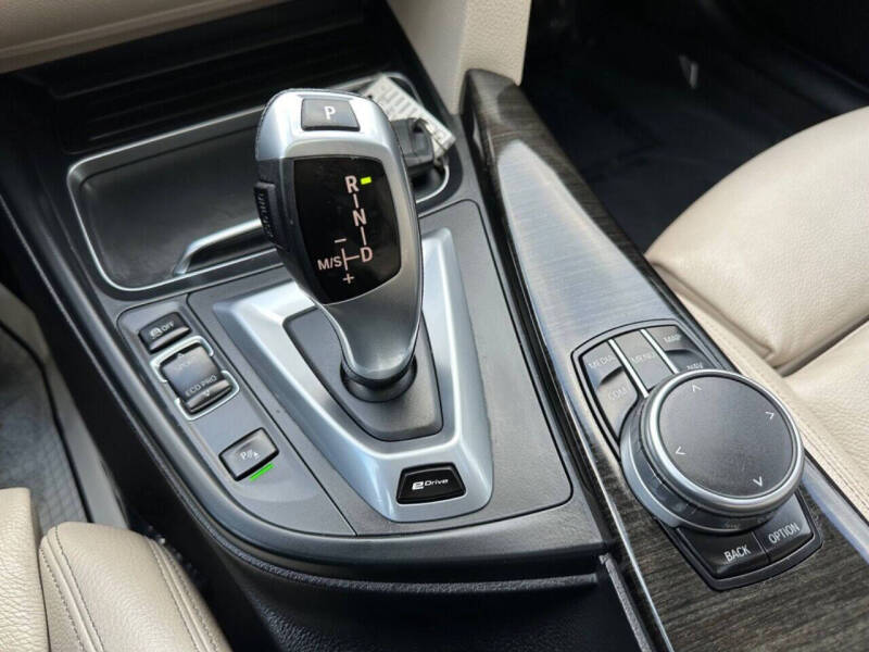 2017 BMW 3 Series 330e iPerformance