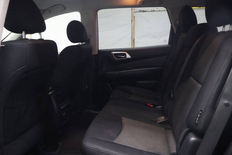 2019 Nissan Pathfinder SV