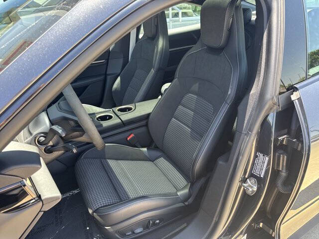 2025 Porsche Taycan 4S