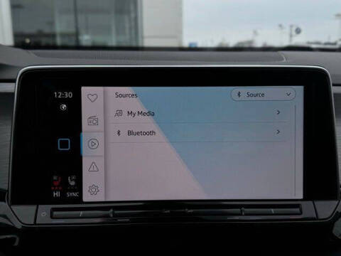 2025 Volkswagen Atlas Cross Sport SE 4Motion