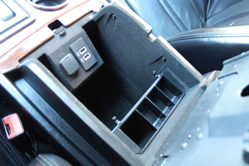 2017 Lincoln Navigator Select