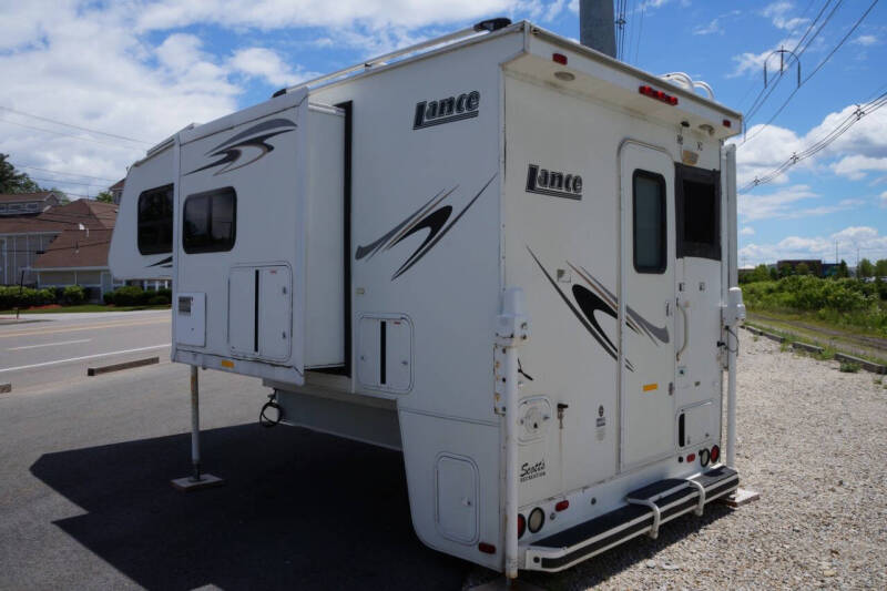 2008 Lance 992