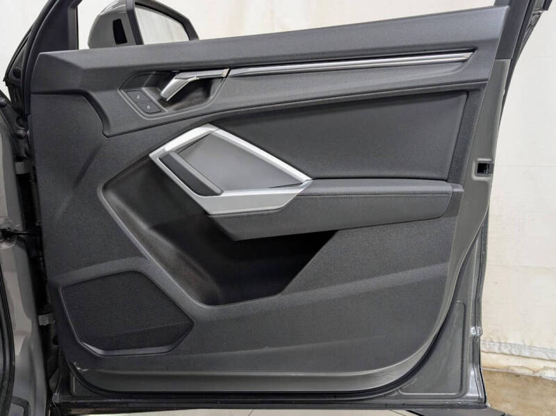 2020 Audi Q3 quattro S line Prem Plus 45 TFSI