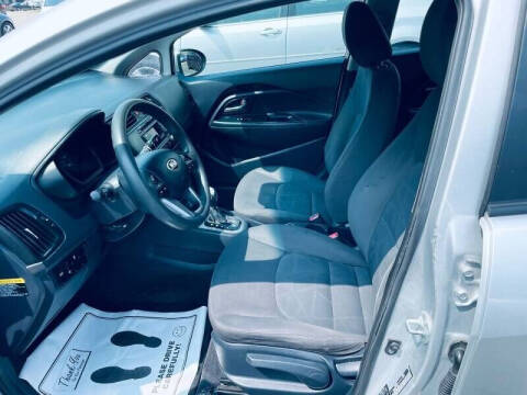 2015 Kia Rio 5-Door LX