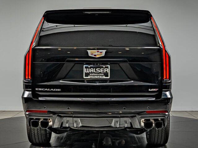 2025 Cadillac Escalade-V