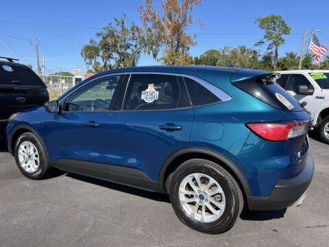 2020 Ford Escape SE