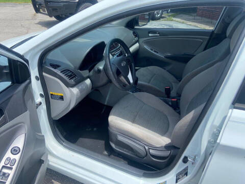 2016 Hyundai Accent SE