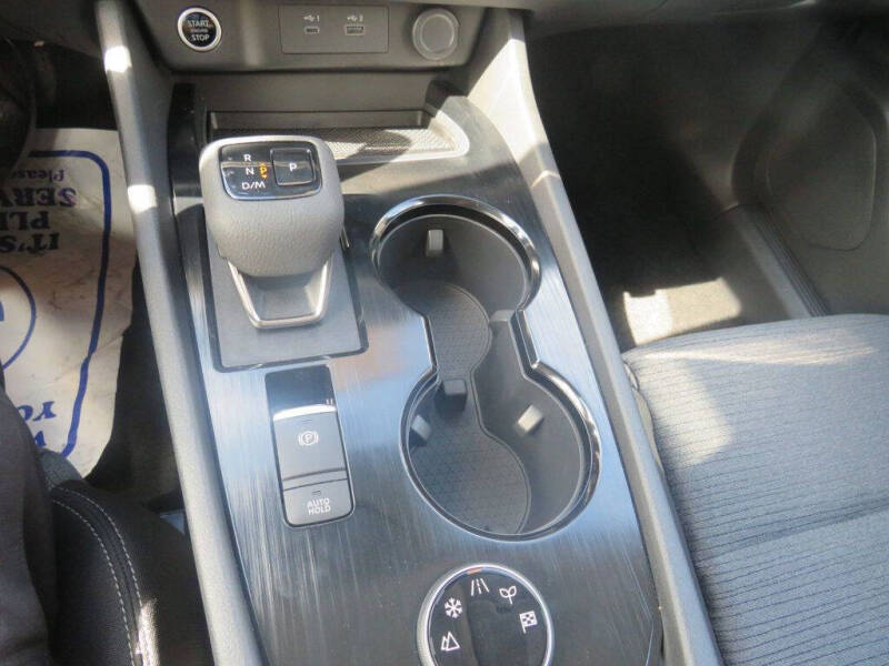 2022 Nissan Rogue SV