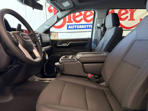 2026 GMC Sierra 1500 Elevation Standard