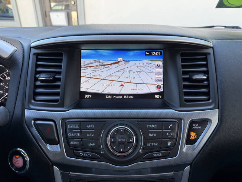 2019 Nissan Pathfinder SL