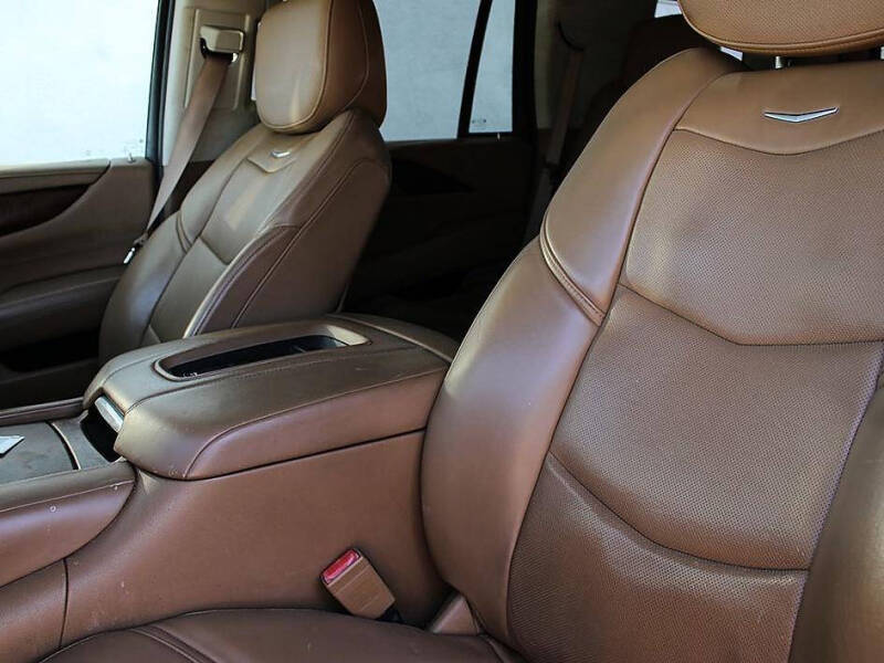 2016 Cadillac Escalade Platinum