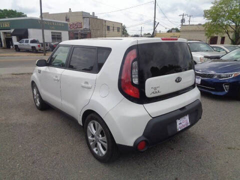 2015 Kia Soul +