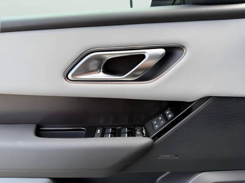 2026 Land Rover Range Rover Velar P250 Dynamic SE