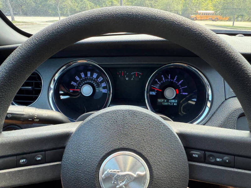 2011 Ford Mustang V6 Premium