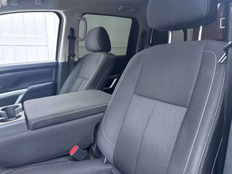 2019 Nissan Titan SV