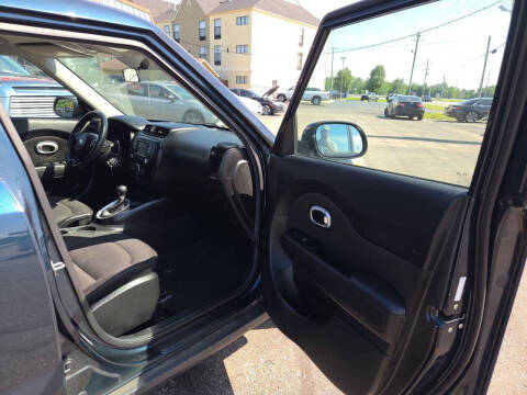 2017 Kia Soul +