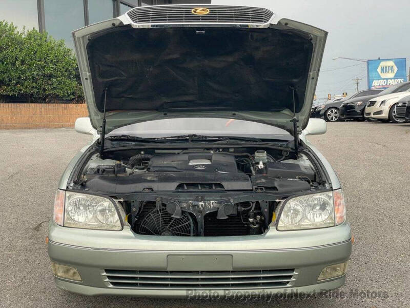 1998 Lexus LS 400