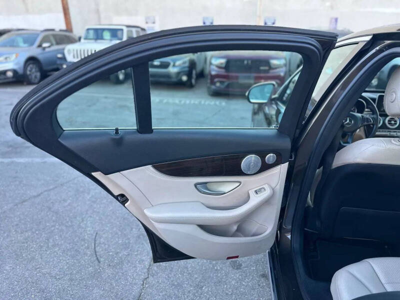 2016 Mercedes-Benz C-Class