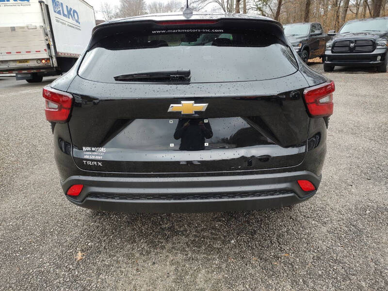 2025 Chevrolet Trax LS