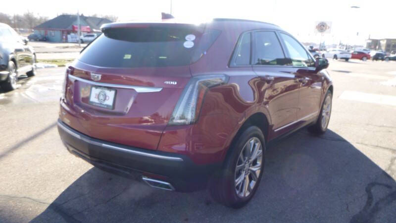 2020 Cadillac XT5 Sport