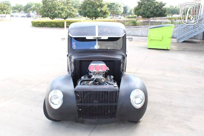 1947 Ford F-100