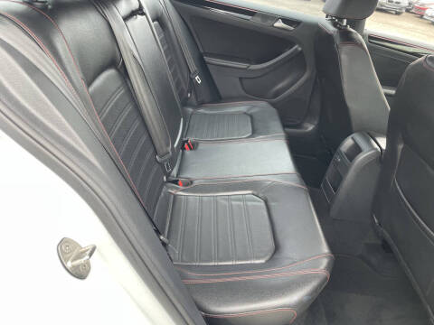 2017 Volkswagen Jetta 2.0T GLI