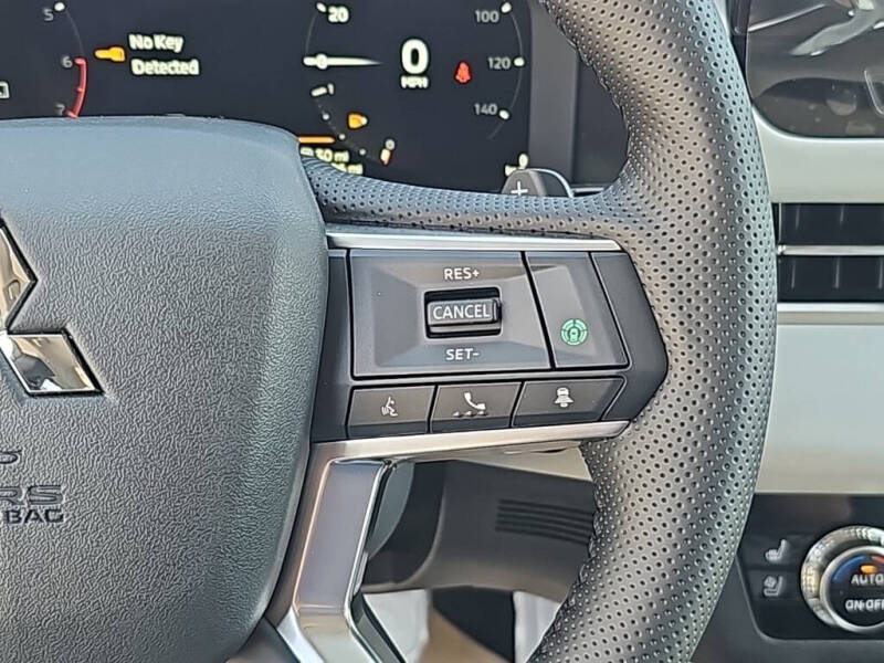 2025 Mitsubishi Outlander SEL Platinum Edition