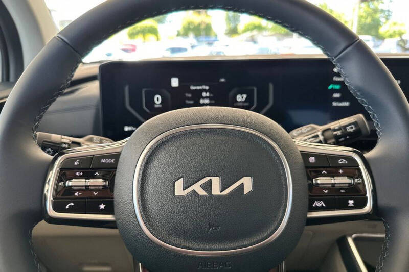 2026 Kia Carnival SX