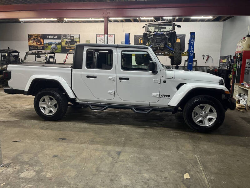 2022 Jeep Gladiator Sport S