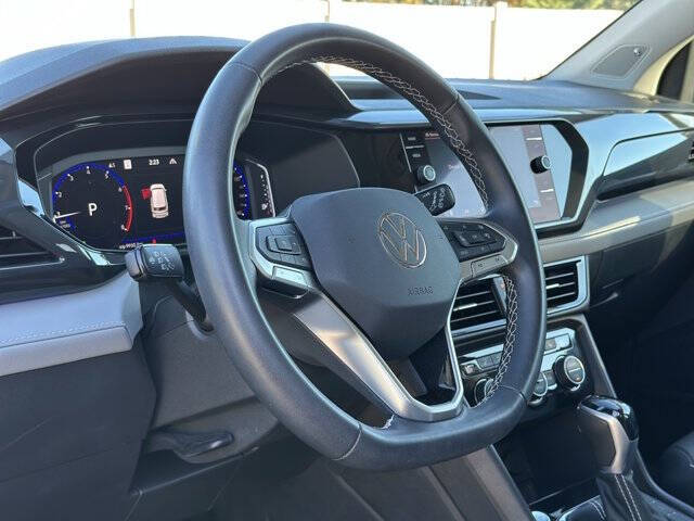 2022 Volkswagen Taos SEL 4Motion