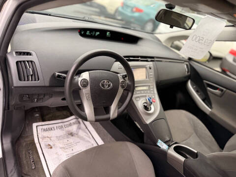 2014 Toyota Prius Two