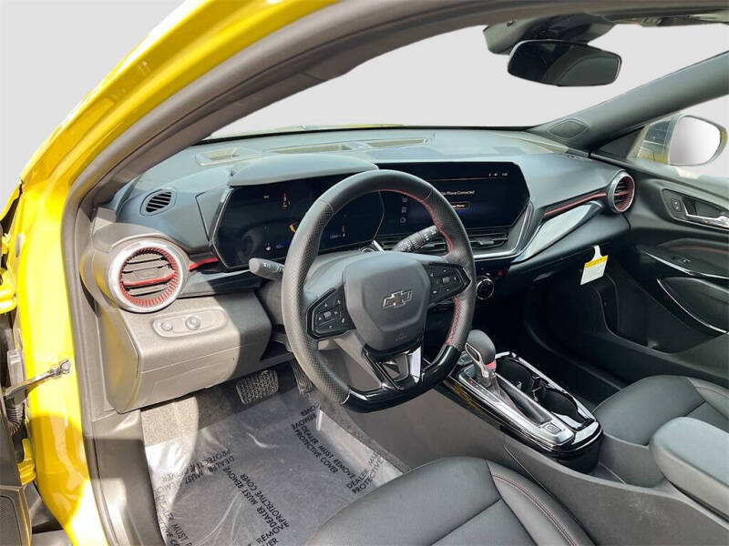 2025 Chevrolet Trax RS