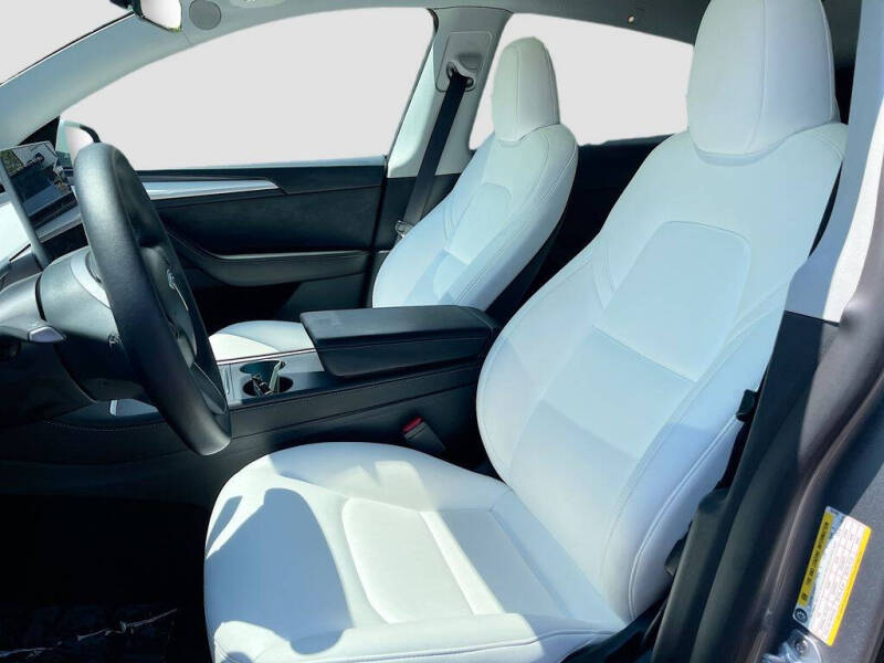 2024 Tesla Model Y Long Range