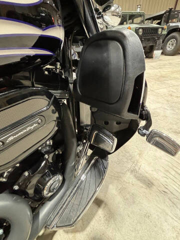 2016 Harley-Davidson Street Glide  Screaming Eagle