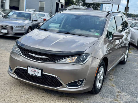 2017 Chrysler Pacifica Touring-L Plus