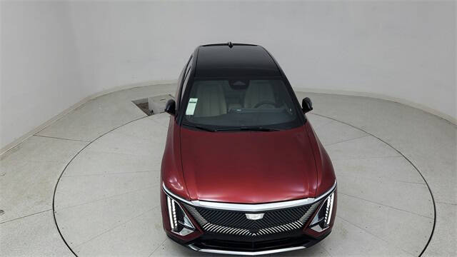 2025 Cadillac LYRIQ Luxury 3