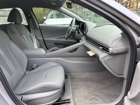 2026 Hyundai Elantra SEL Sport