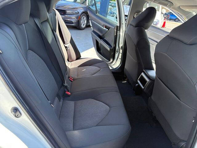 2022 Toyota Camry LE