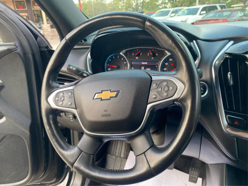 2022 Chevrolet Traverse LT Leather