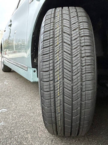 2014 Toyota Prius Two