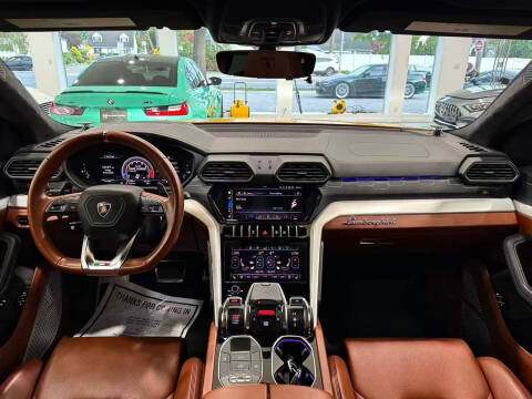 2020 Lamborghini Urus