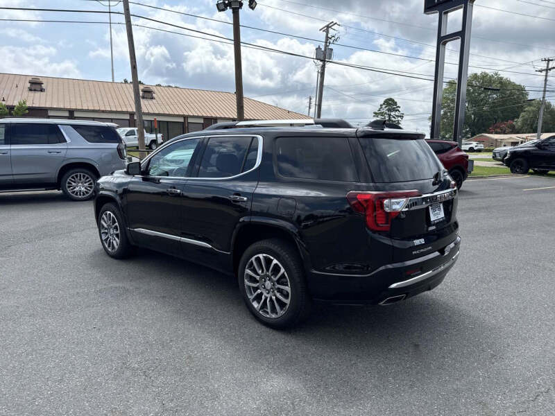 2023 GMC Acadia Denali