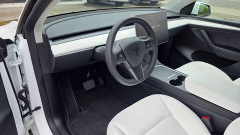2024 Tesla Model Y Long Range