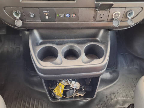 2022 Chevrolet Express LS 3500
